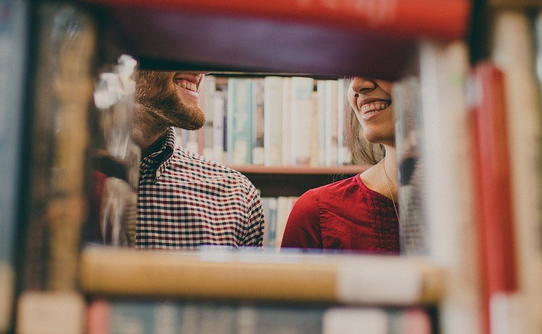library-2616960_1280