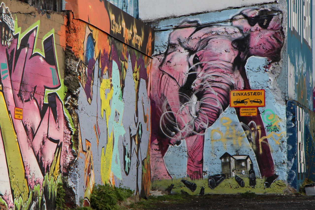 wall-943842_1280.jpg